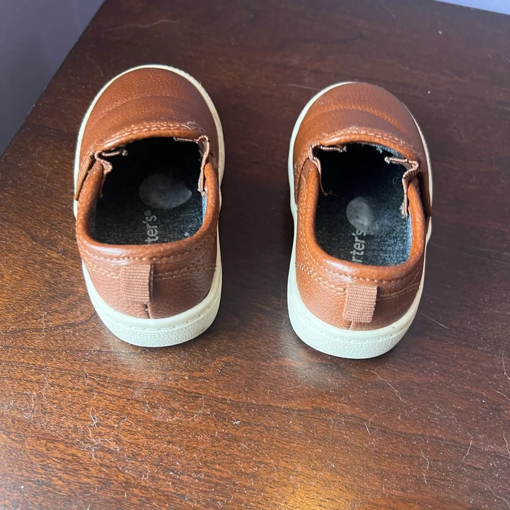 Carter’s Baby Boy Slip on shoes size 5‎